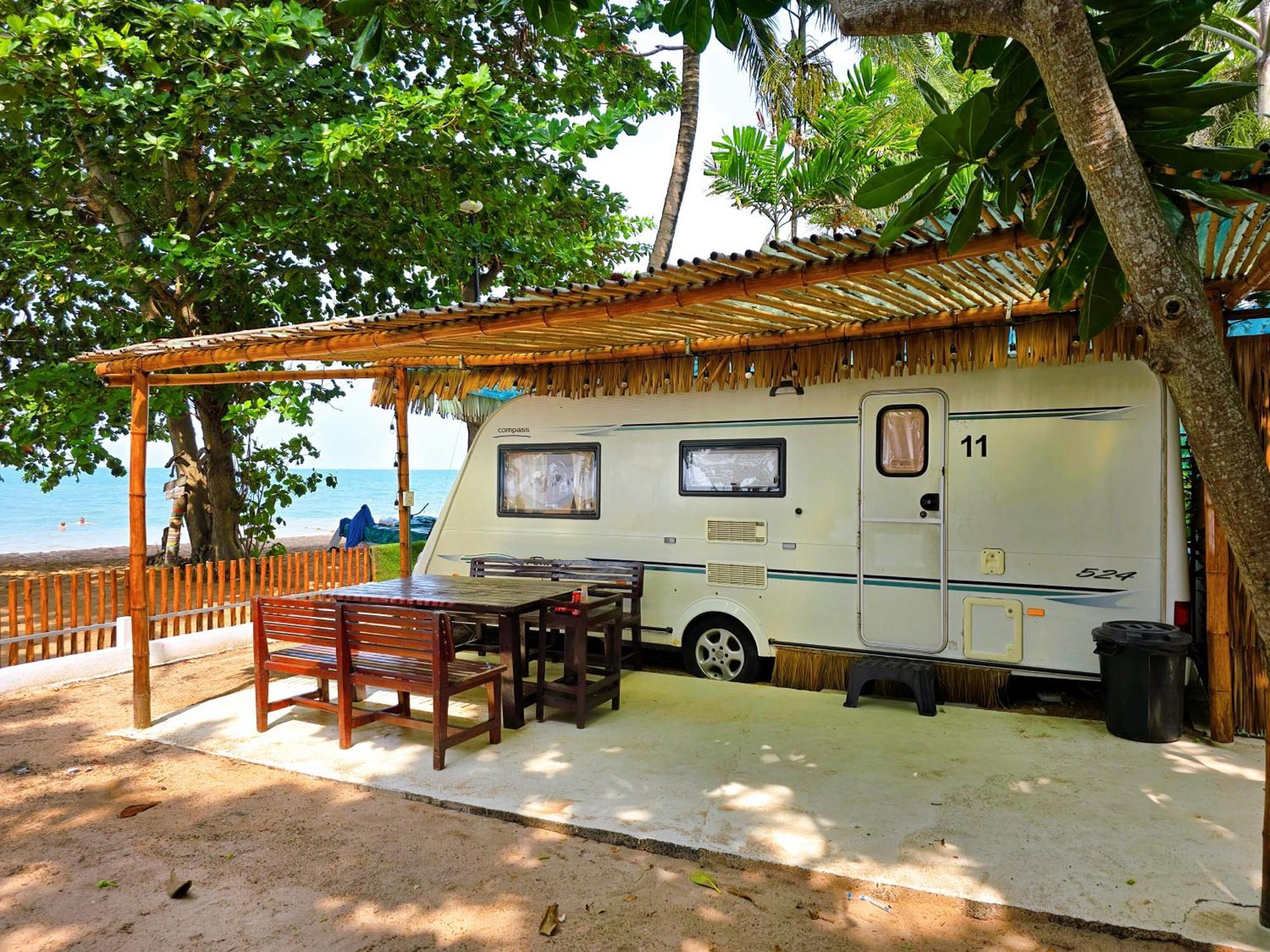 Beach House Camp Na Chom Thian Exteriör bild