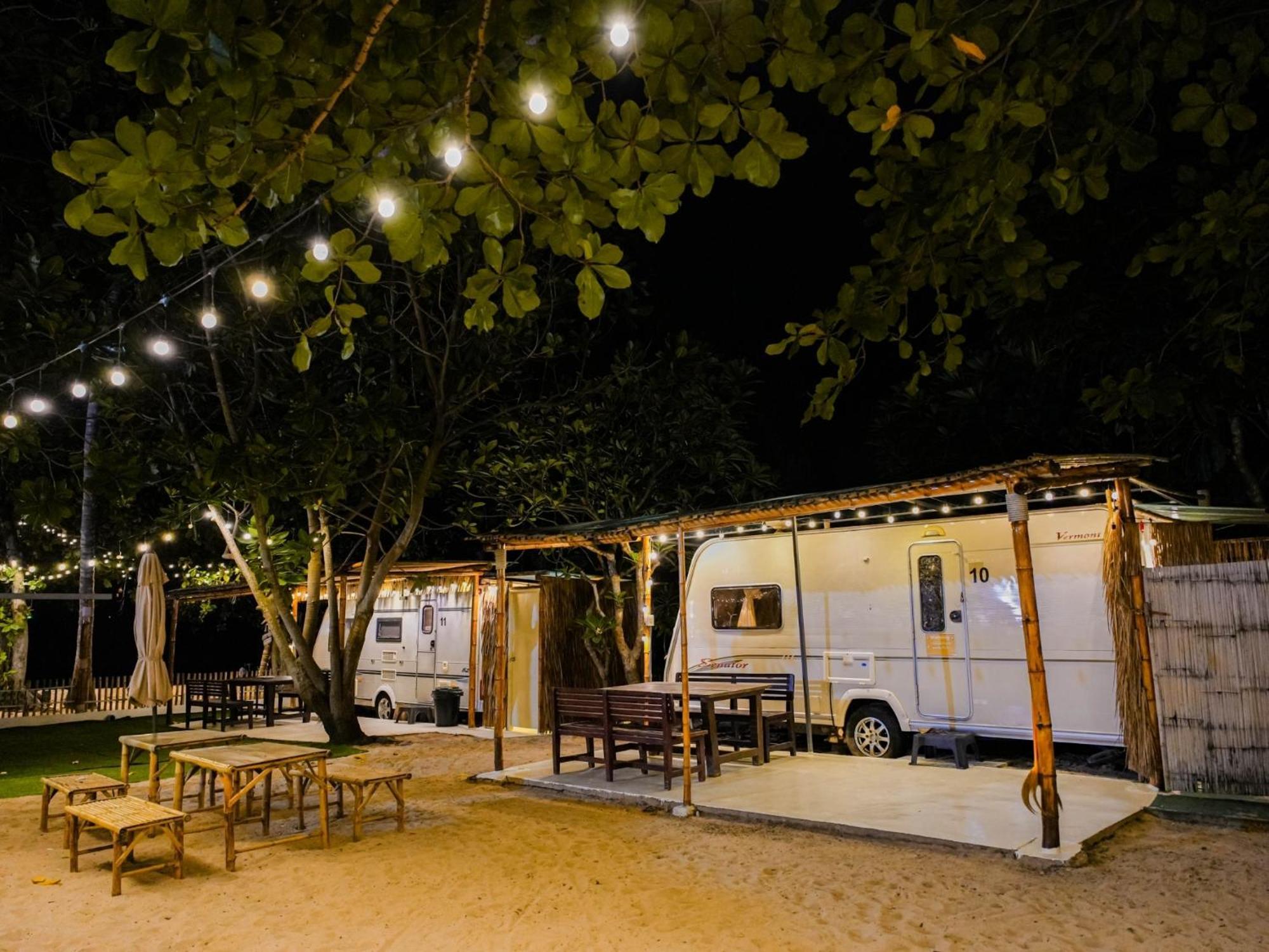 Beach House Camp Na Chom Thian Exteriör bild